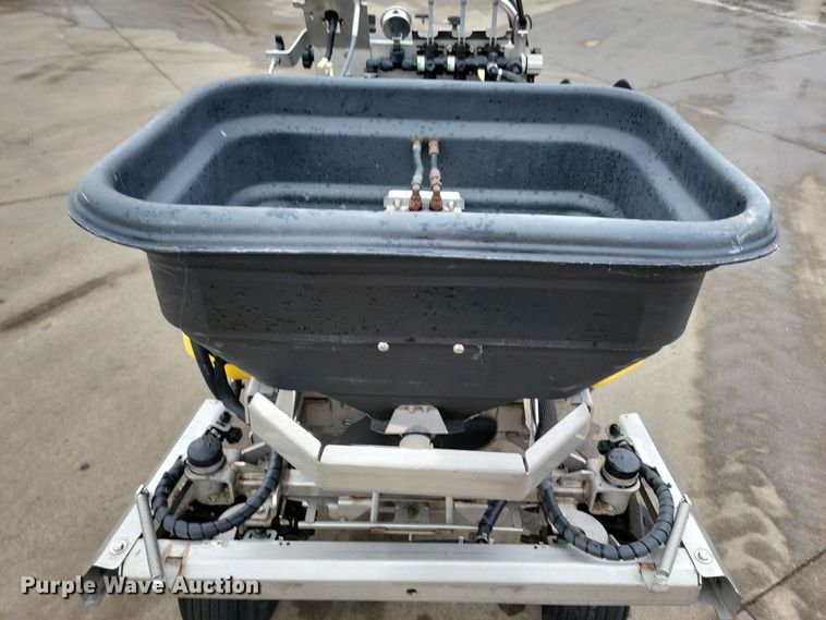 image for item LC9320 LT Rich Products Z Spray  applicator