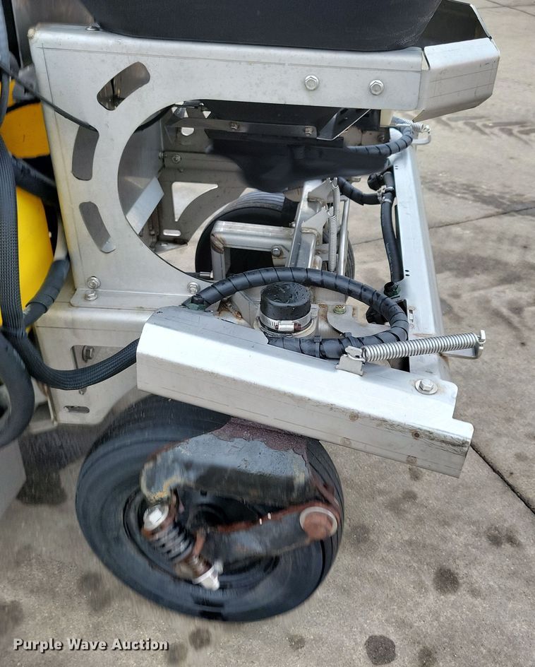 image for item LC9320 LT Rich Products Z Spray  applicator