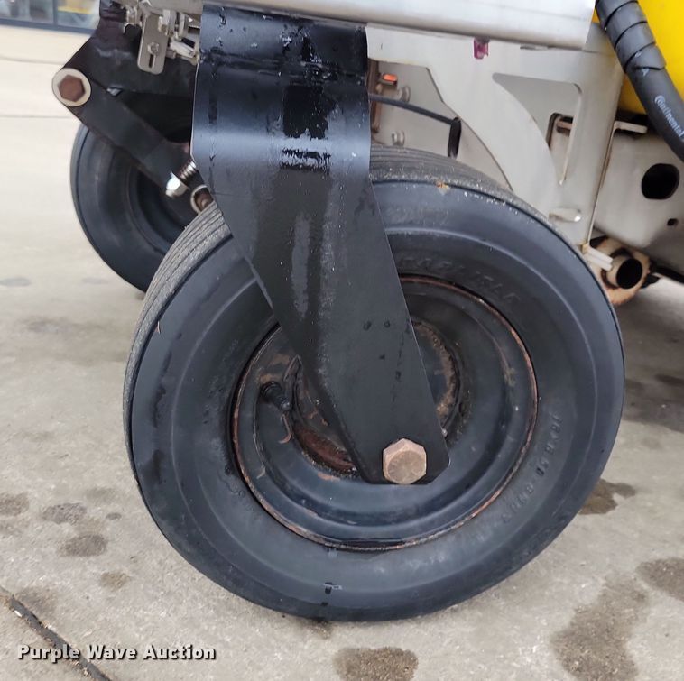 image for item LC9320 LT Rich Products Z Spray  applicator