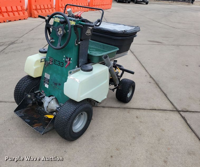 image for item LC9321 Turfco T3000i  applicator