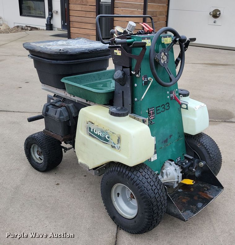 image for item LC9321 Turfco T3000i  applicator
