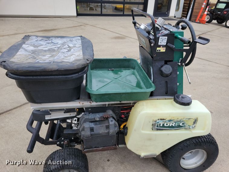 image for item LC9321 Turfco T3000i  applicator
