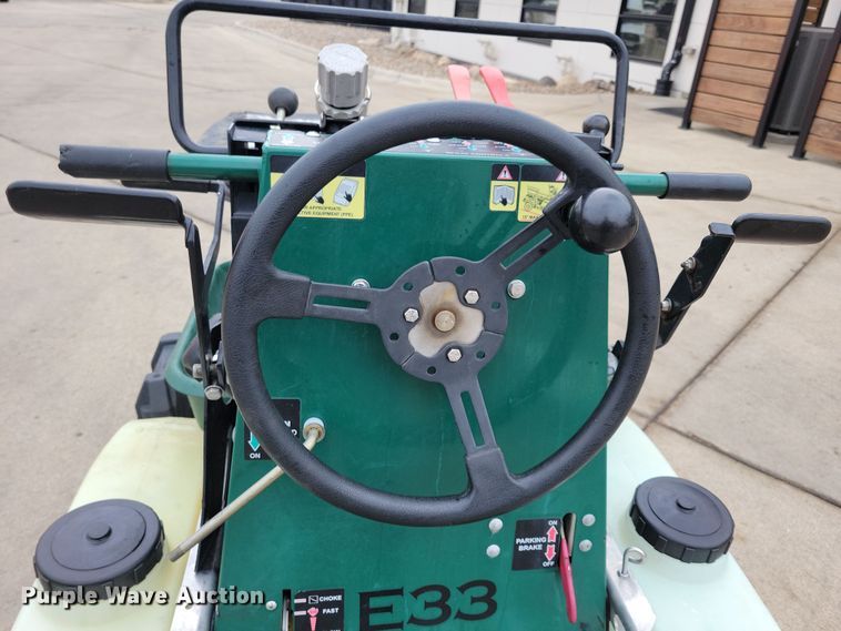 image for item LC9321 Turfco T3000i  applicator