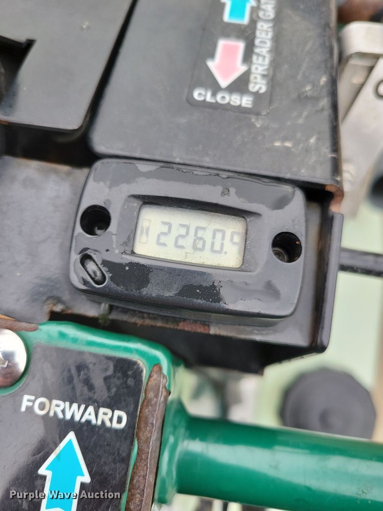 image for item LC9321 Turfco T3000i  applicator