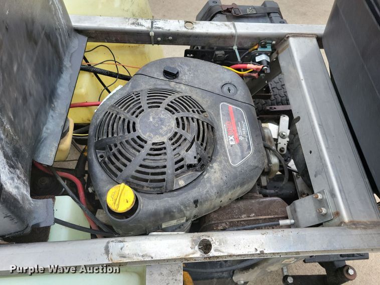 image for item LC9321 Turfco T3000i  applicator