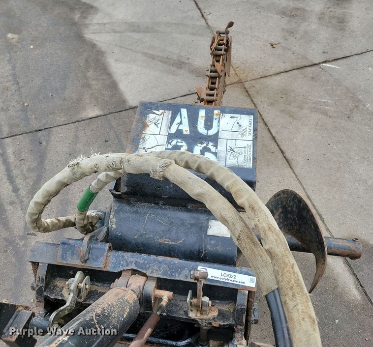 image for item LC9322 2003 Vermeer TR23  compact utility loader trencher