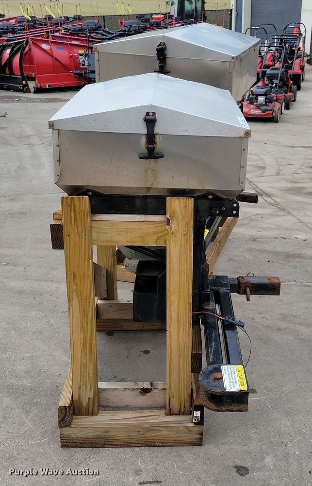 image for item LC9323 (2) Hiniker spreaders