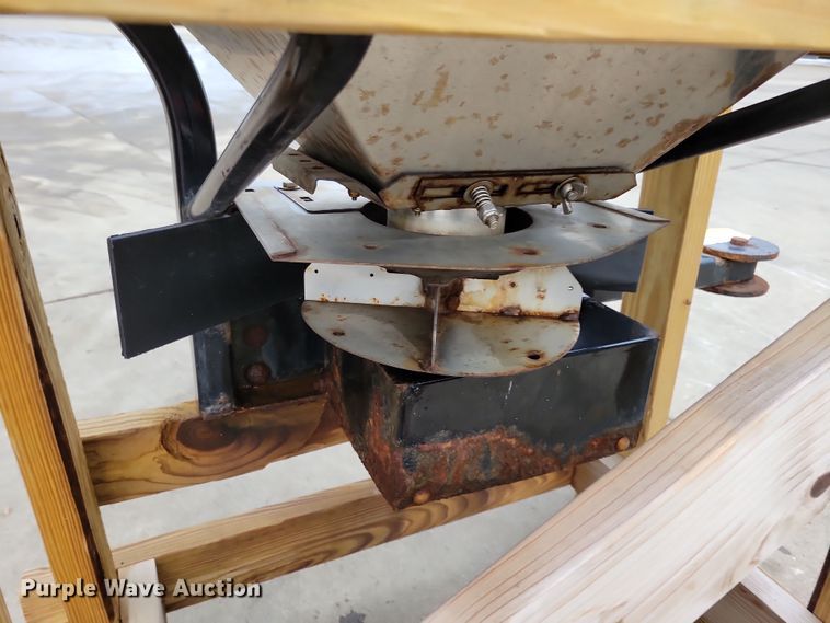 image for item LC9323 (2) Hiniker spreaders