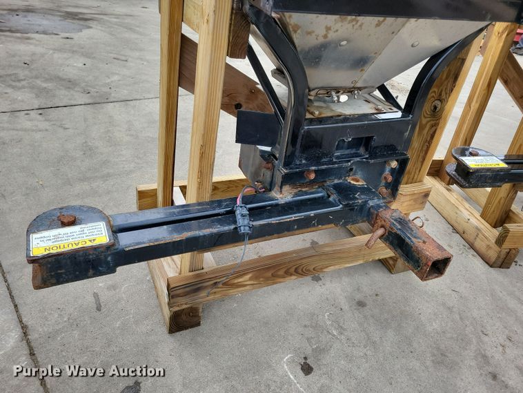 image for item LC9323 (2) Hiniker spreaders