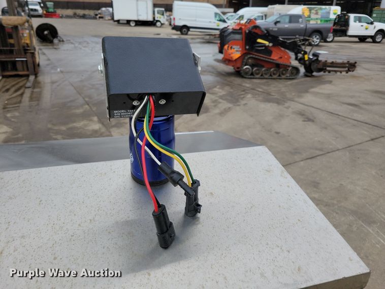 image for item LC9323 (2) Hiniker spreaders