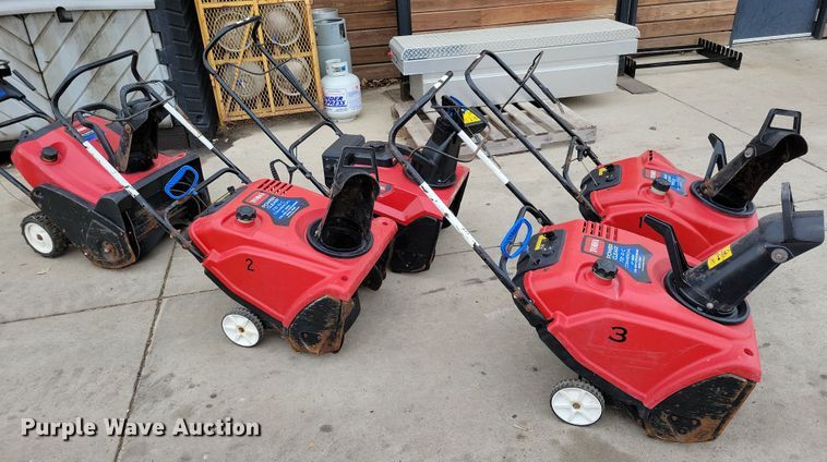 image for item LC9325 (5) snow blowers