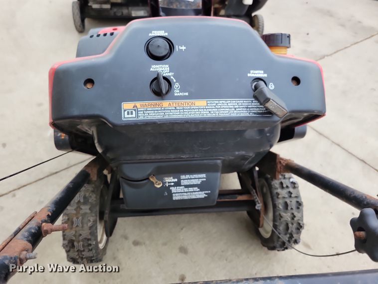 image for item LC9325 (5) snow blowers