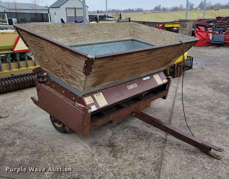 image for item LC9330 Turfco Mete-R-Matic III F12D  top dresser spreader