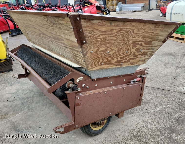 image for item LC9330 Turfco Mete-R-Matic III F12D  top dresser spreader