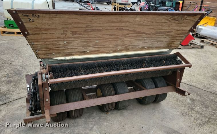 image for item LC9330 Turfco Mete-R-Matic III F12D  top dresser spreader