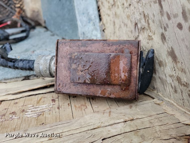 image for item LC9330 Turfco Mete-R-Matic III F12D  top dresser spreader