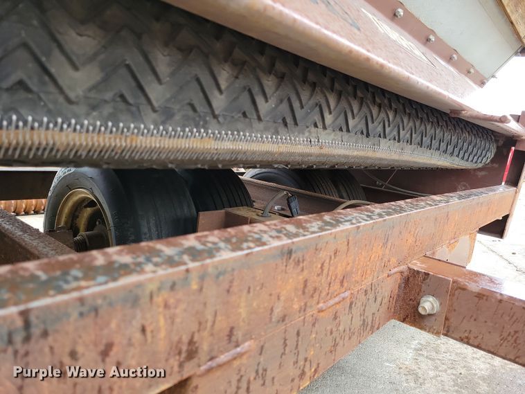 image for item LC9330 Turfco Mete-R-Matic III F12D  top dresser spreader