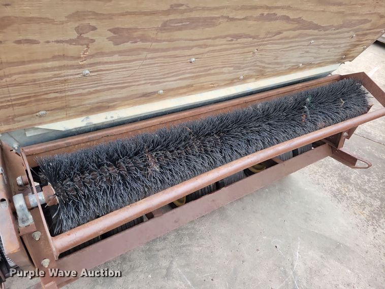 image for item LC9330 Turfco Mete-R-Matic III F12D  top dresser spreader