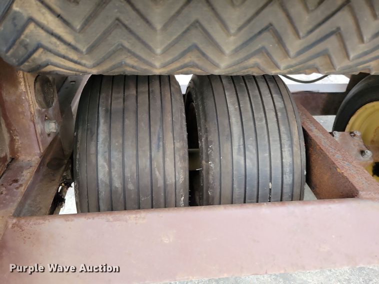 image for item LC9330 Turfco Mete-R-Matic III F12D  top dresser spreader