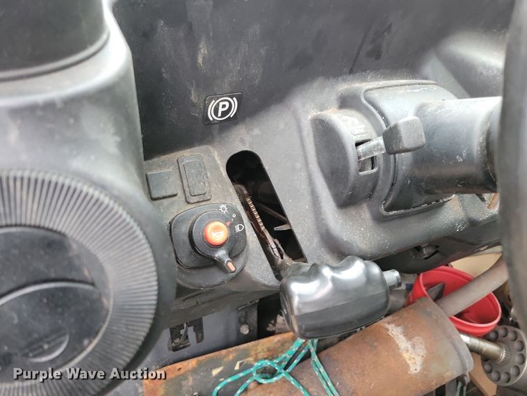 image for item LC9332 2013 Kubota RTVX1100C  utility vehicle