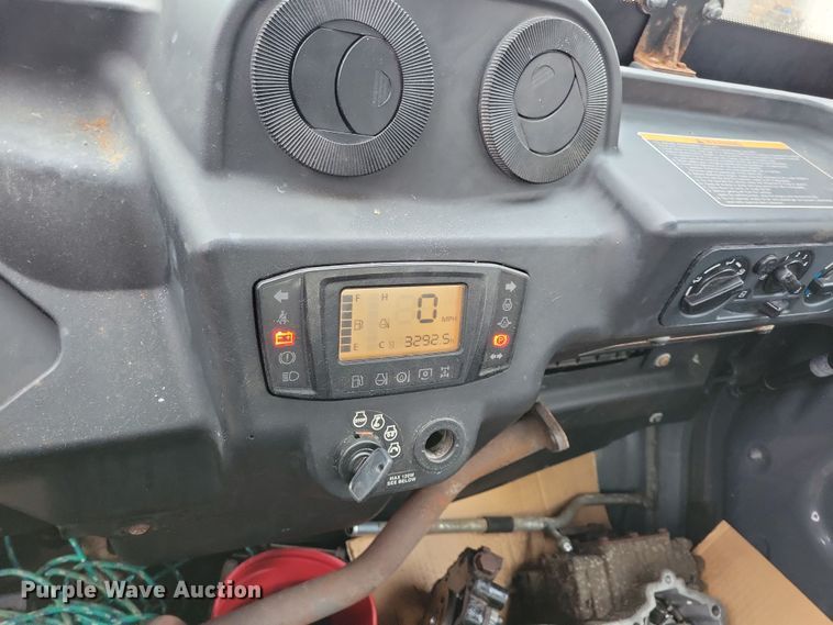 image for item LC9332 2013 Kubota RTVX1100C  utility vehicle