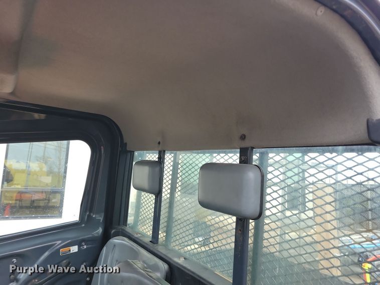 image for item LC9332 2013 Kubota RTVX1100C  utility vehicle