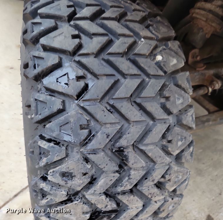 image for item LC9332 2013 Kubota RTVX1100C  utility vehicle