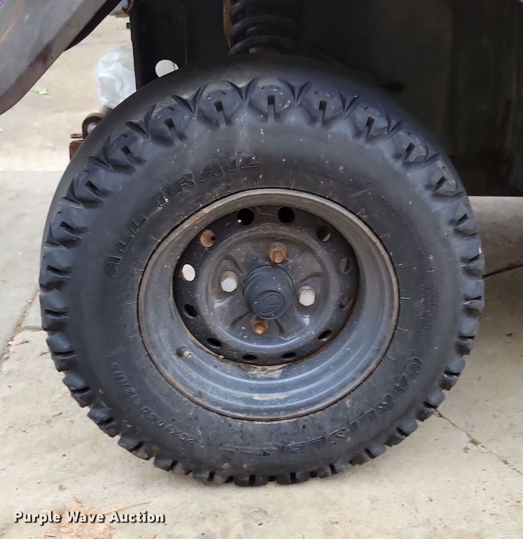 image for item LC9332 2013 Kubota RTVX1100C  utility vehicle