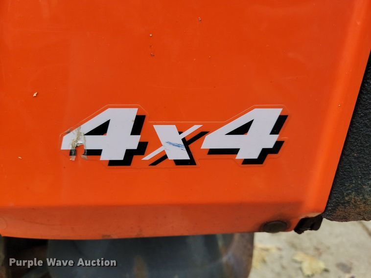 image for item LC9332 2013 Kubota RTVX1100C  utility vehicle