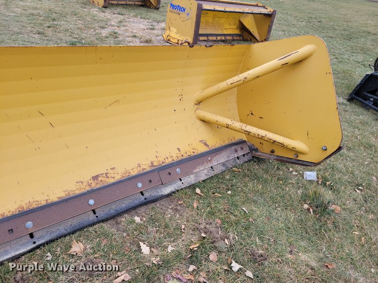 image for item LC9333 Bonnell Push-N-Plow  snow pusher