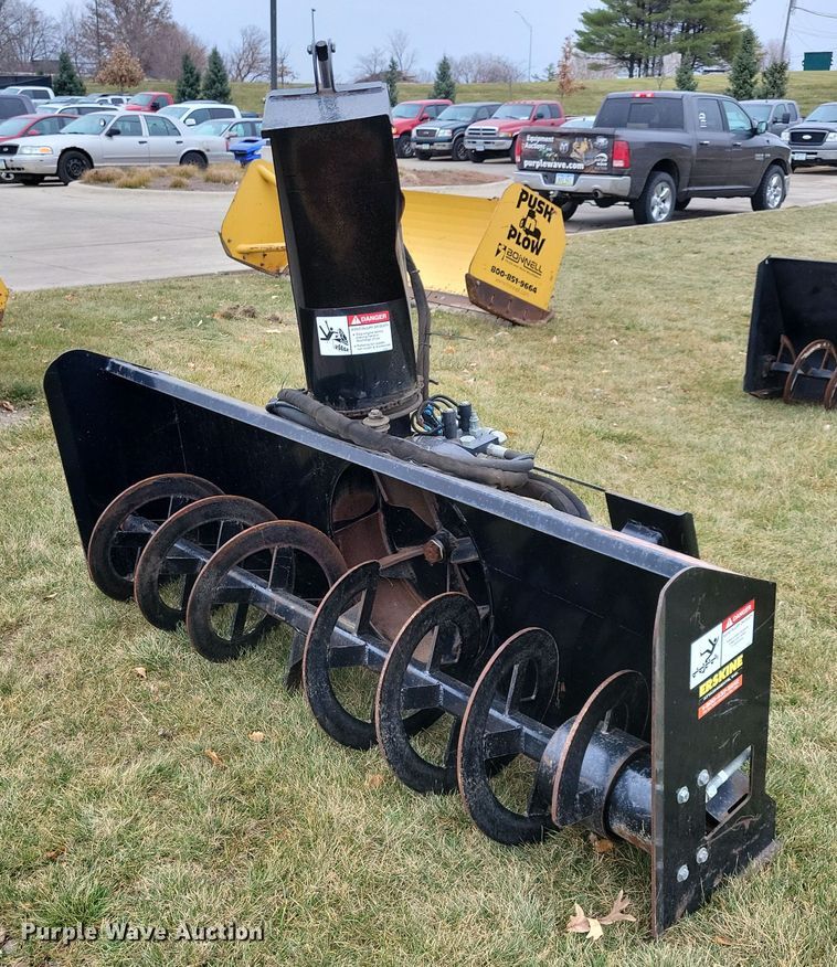 image for item LC9335 Erskine 2410XL  snow blower