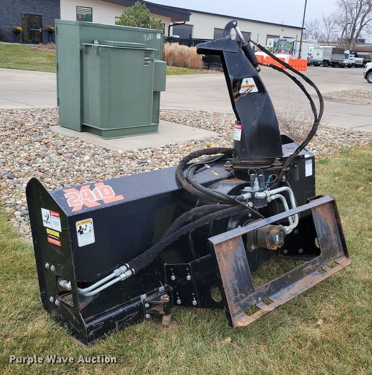 image for item LC9335 Erskine 2410XL  snow blower