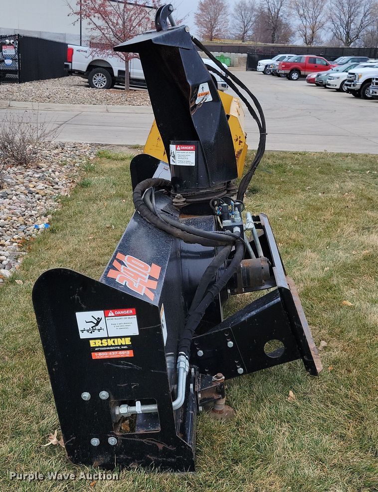 image for item LC9335 Erskine 2410XL  snow blower