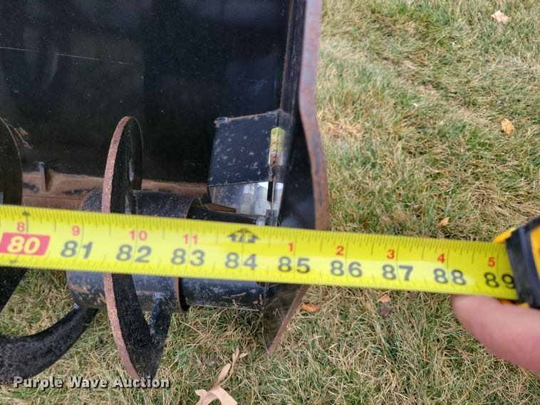 image for item LC9335 Erskine 2410XL  snow blower