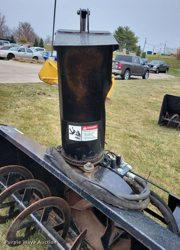 image for item LC9335 Erskine 2410XL  snow blower