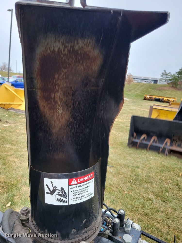 image for item LC9335 Erskine 2410XL  snow blower