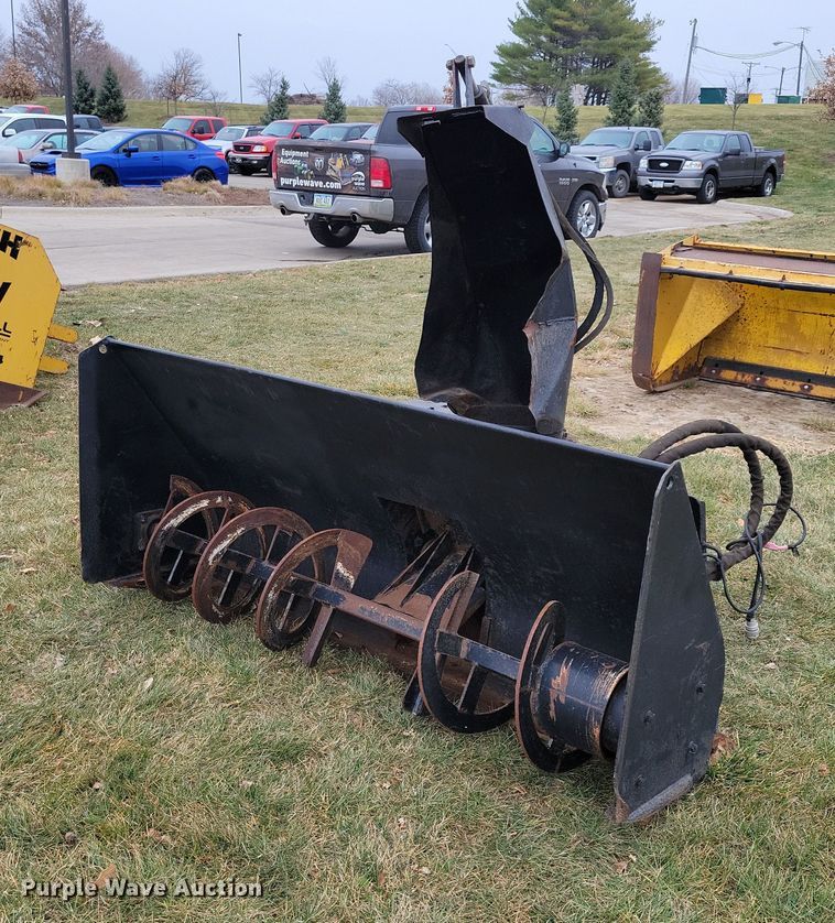 image for item LC9336 Caterpillar SR18  snow blower