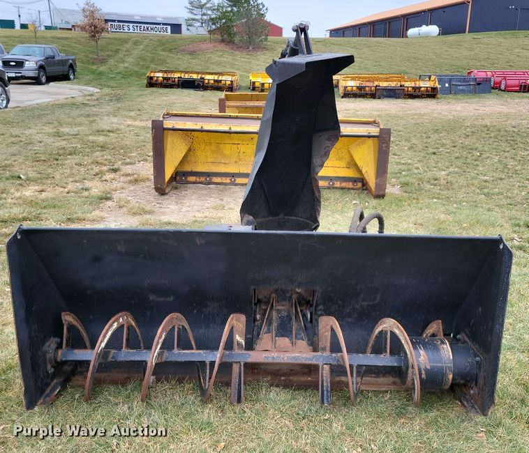 image for item LC9336 Caterpillar SR18  snow blower