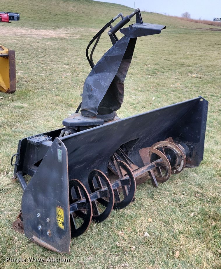 image for item LC9336 Caterpillar SR18  snow blower
