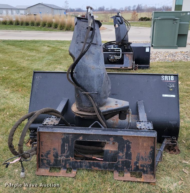 image for item LC9336 Caterpillar SR18  snow blower