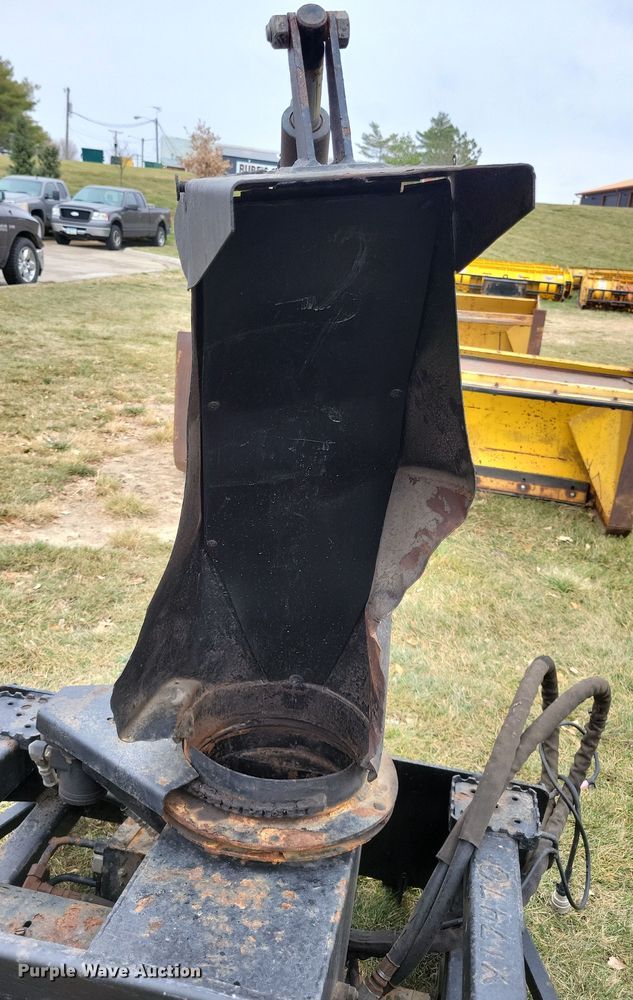 image for item LC9336 Caterpillar SR18  snow blower