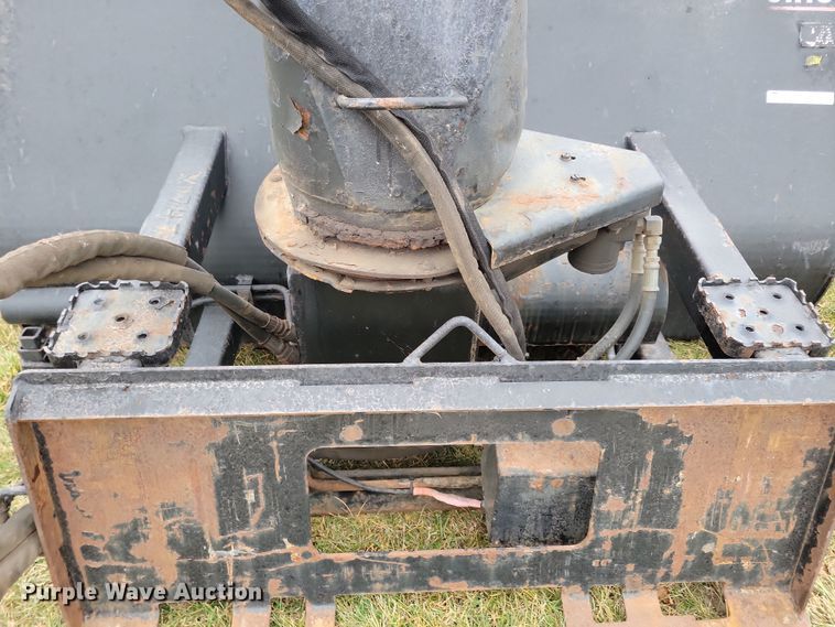 image for item LC9336 Caterpillar SR18  snow blower