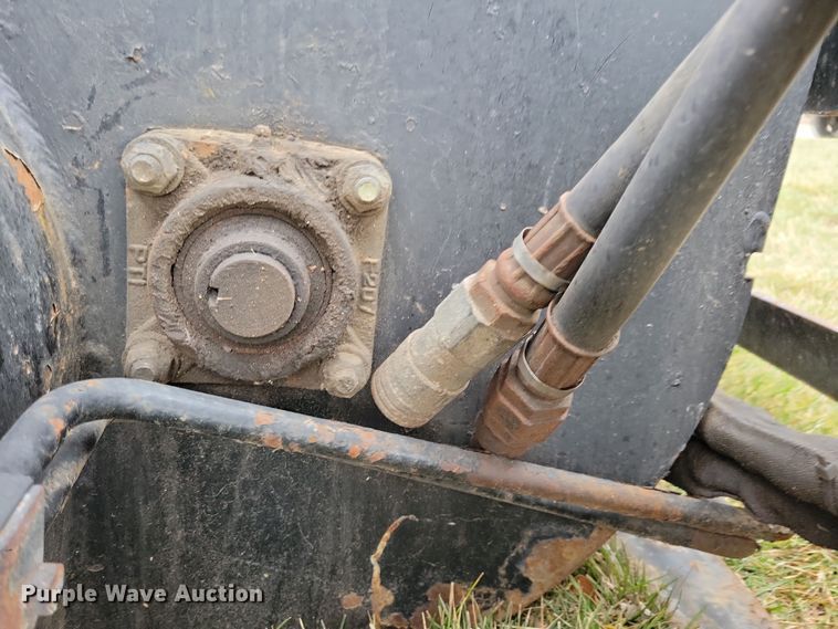 image for item LC9336 Caterpillar SR18  snow blower