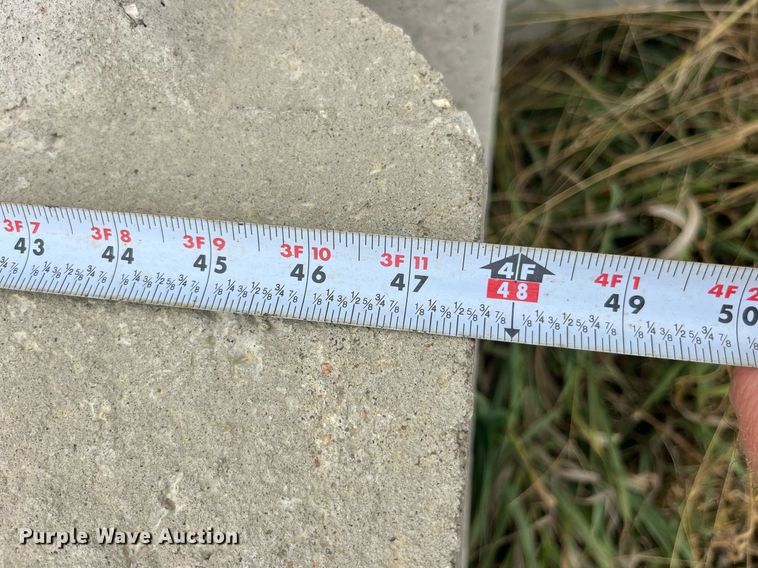 image for item LD9829 (24) Concrete edge bunker block