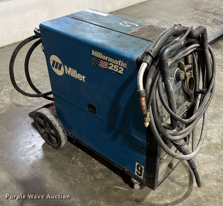 image for item LD9867 Miller Millermatic 252  welder