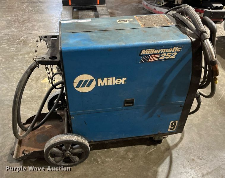 image for item LD9867 Miller Millermatic 252  welder