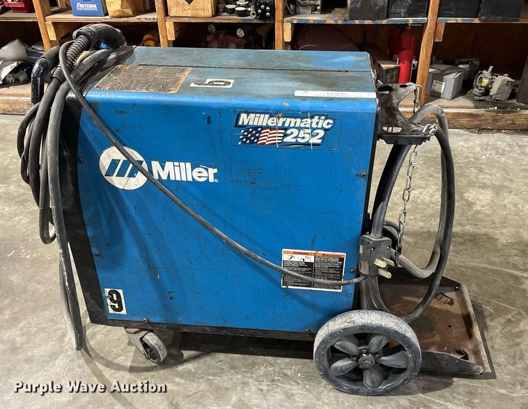 image for item LD9867 Miller Millermatic 252  welder