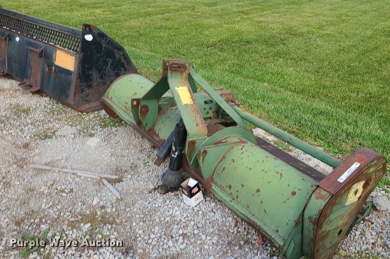 image for item LJ9329 John Deere  flail mower