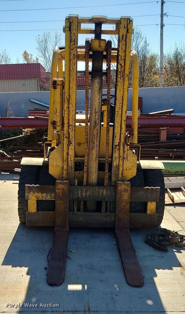 image for item LJ9358 Yale  forklift