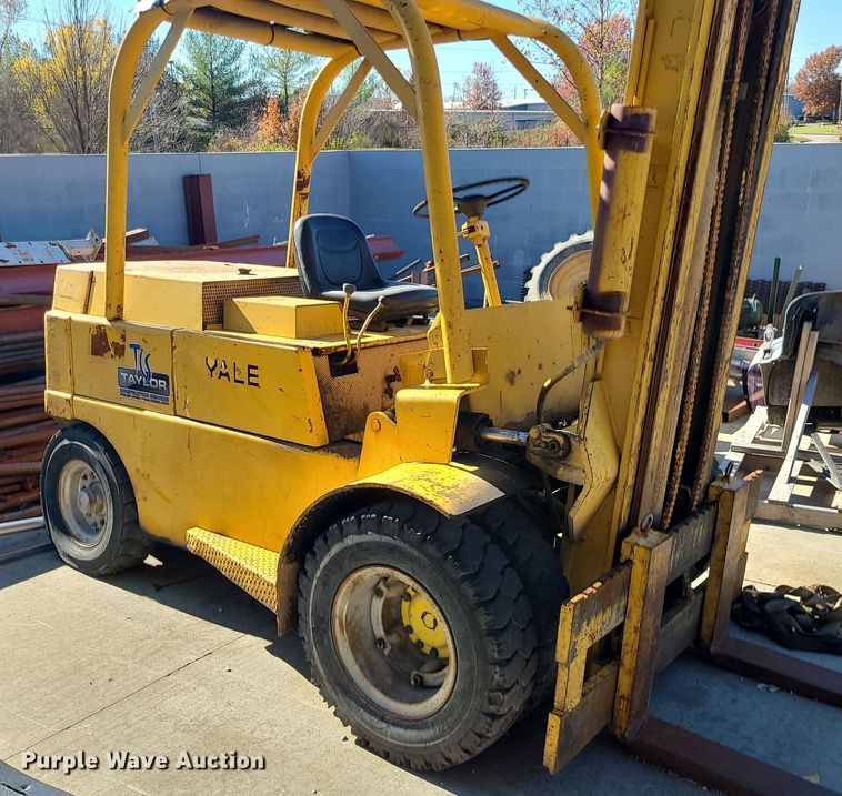 image for item LJ9358 Yale  forklift